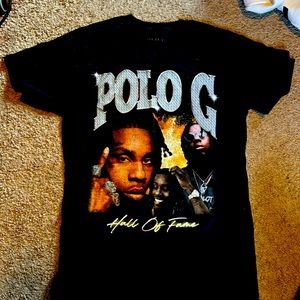 100% cotton. Graphic tee.
